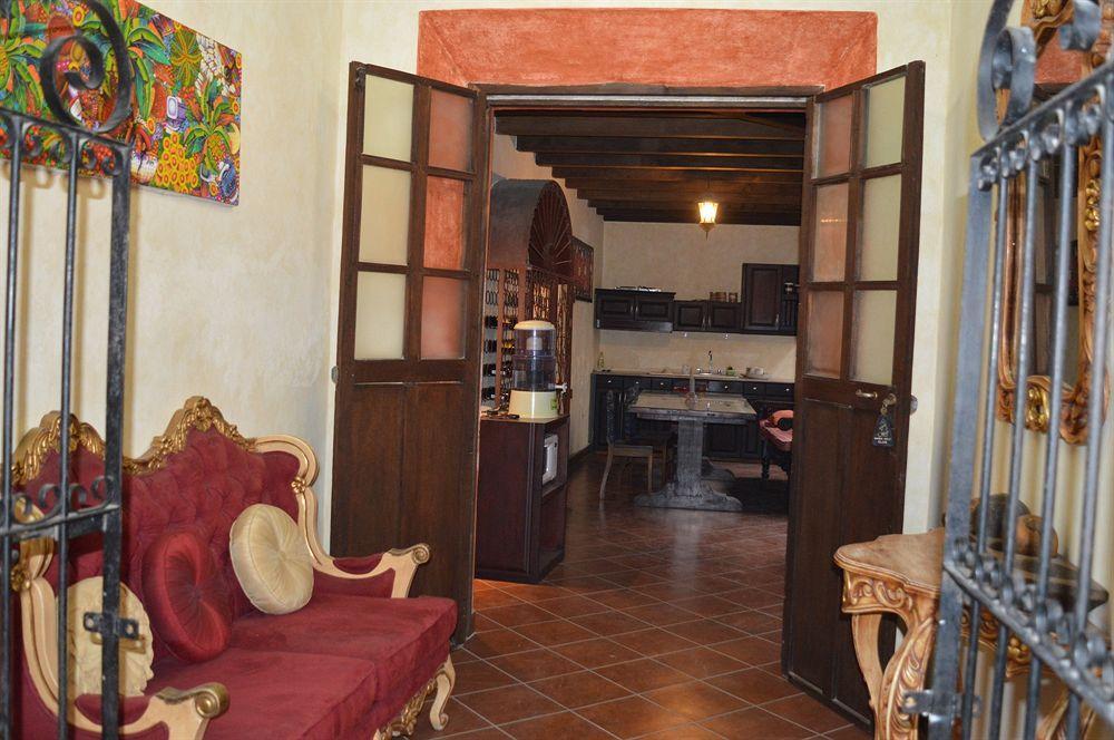 Hotel Y Galeria Uxlabil Antigua Dış mekan fotoğraf