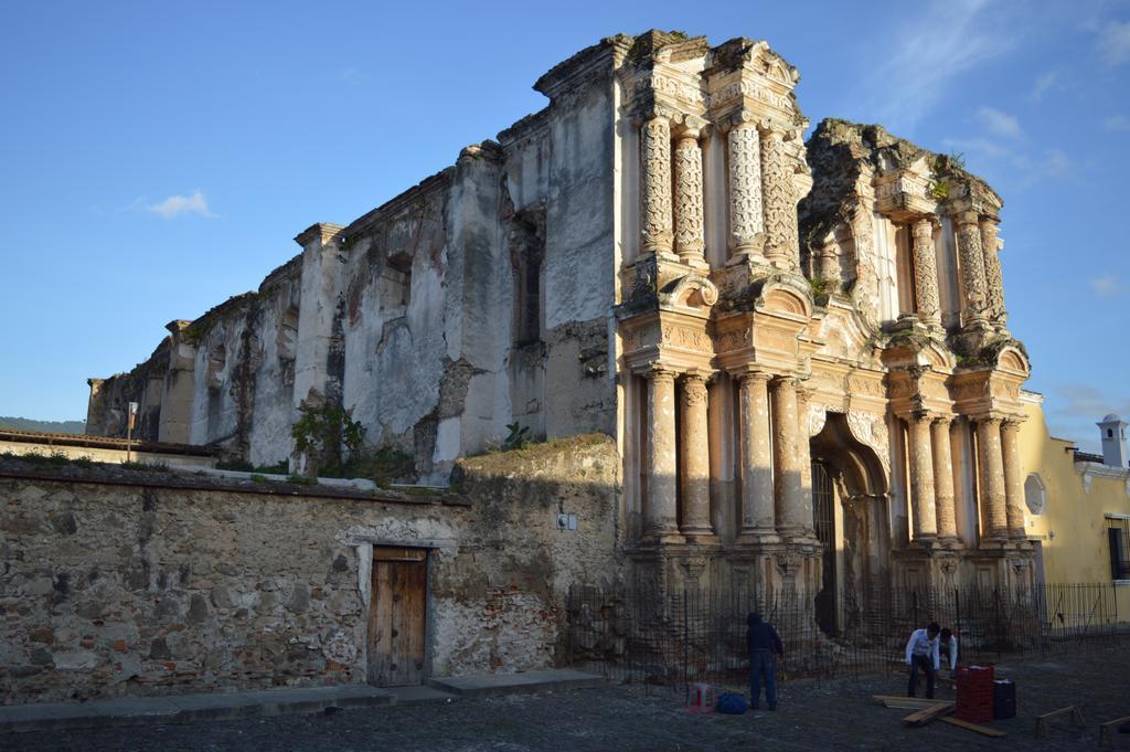 Hotel Y Galeria Uxlabil Antigua Dış mekan fotoğraf