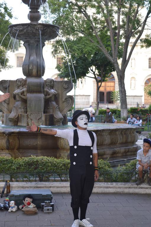 Hotel Y Galeria Uxlabil Antigua Dış mekan fotoğraf