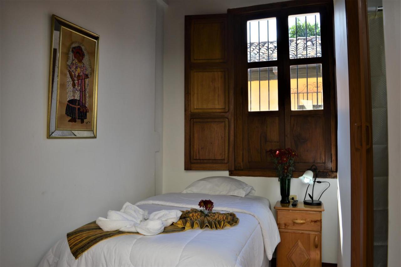 Hotel Y Galeria Uxlabil Antigua Dış mekan fotoğraf